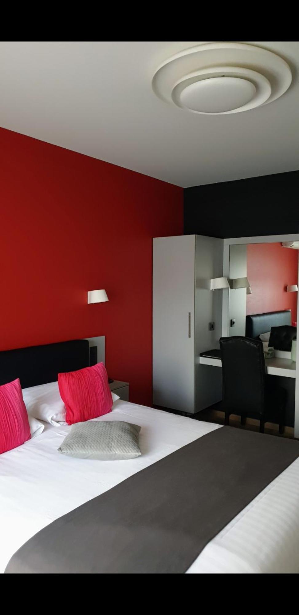 Belrom Hotel Синт-Трёйден Экстерьер фото