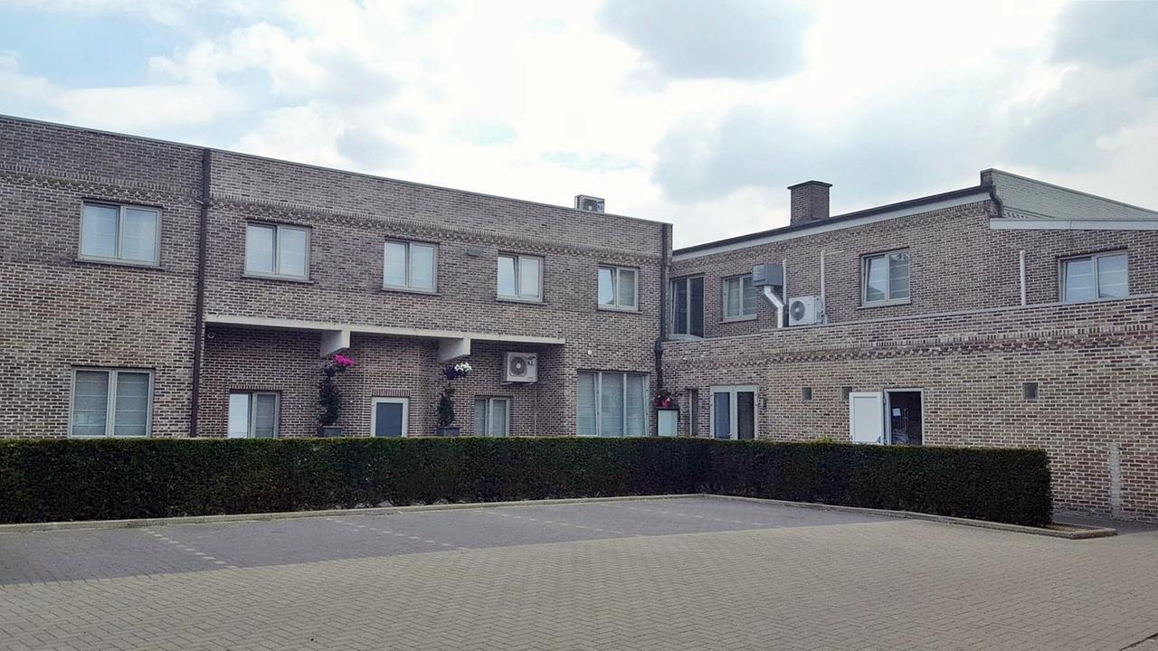 Belrom Hotel Синт-Трёйден Экстерьер фото