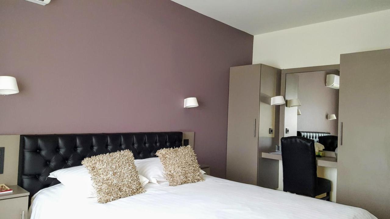 Belrom Hotel Синт-Трёйден Экстерьер фото